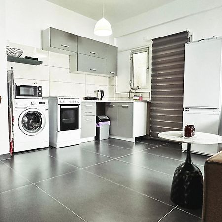 Home Away One Bedroom Apartment In ニコシア エクステリア 写真