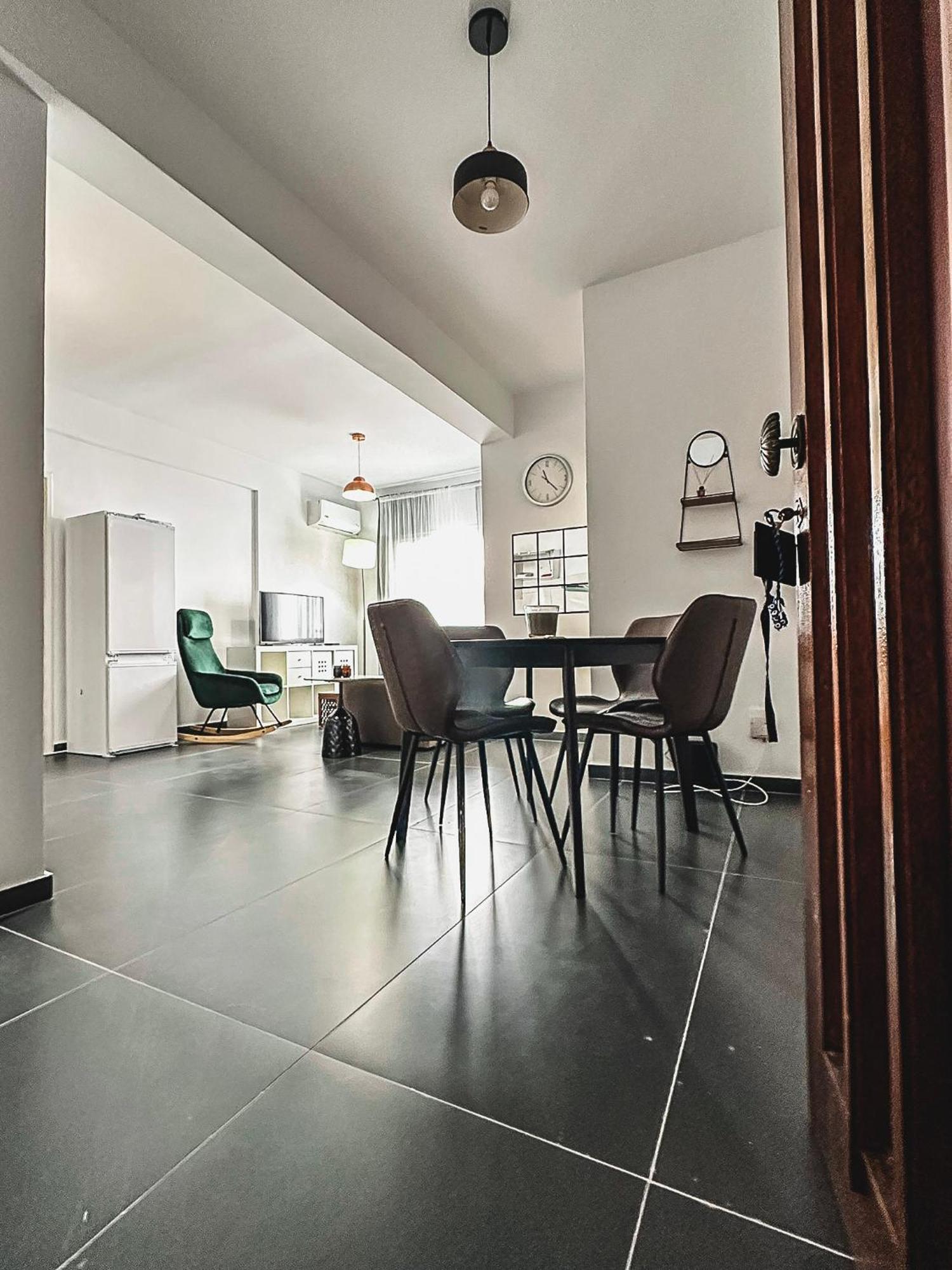Home Away One Bedroom Apartment In ニコシア エクステリア 写真